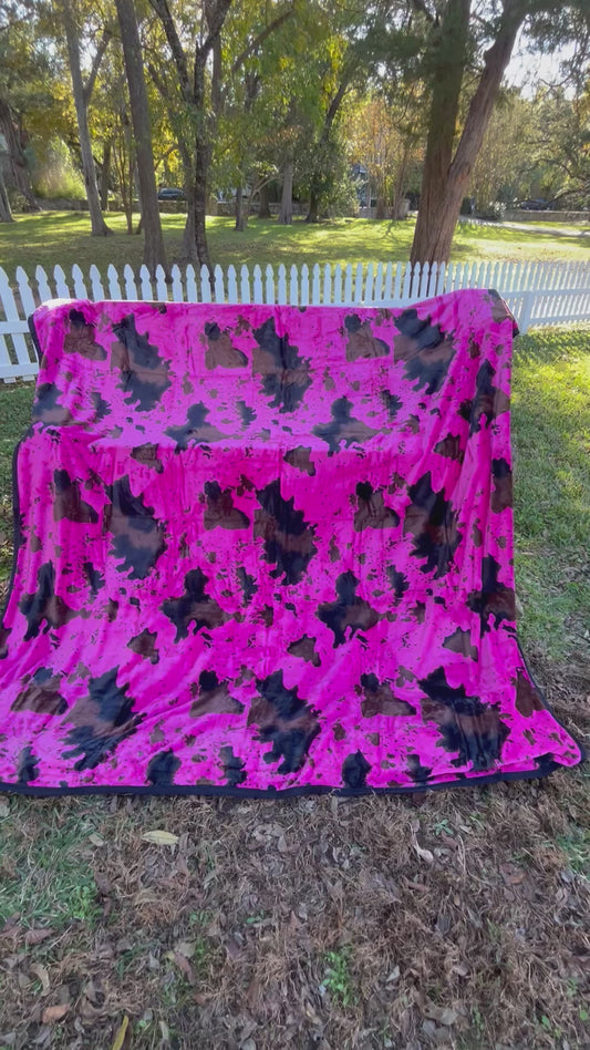 Pink Moo King Blanket